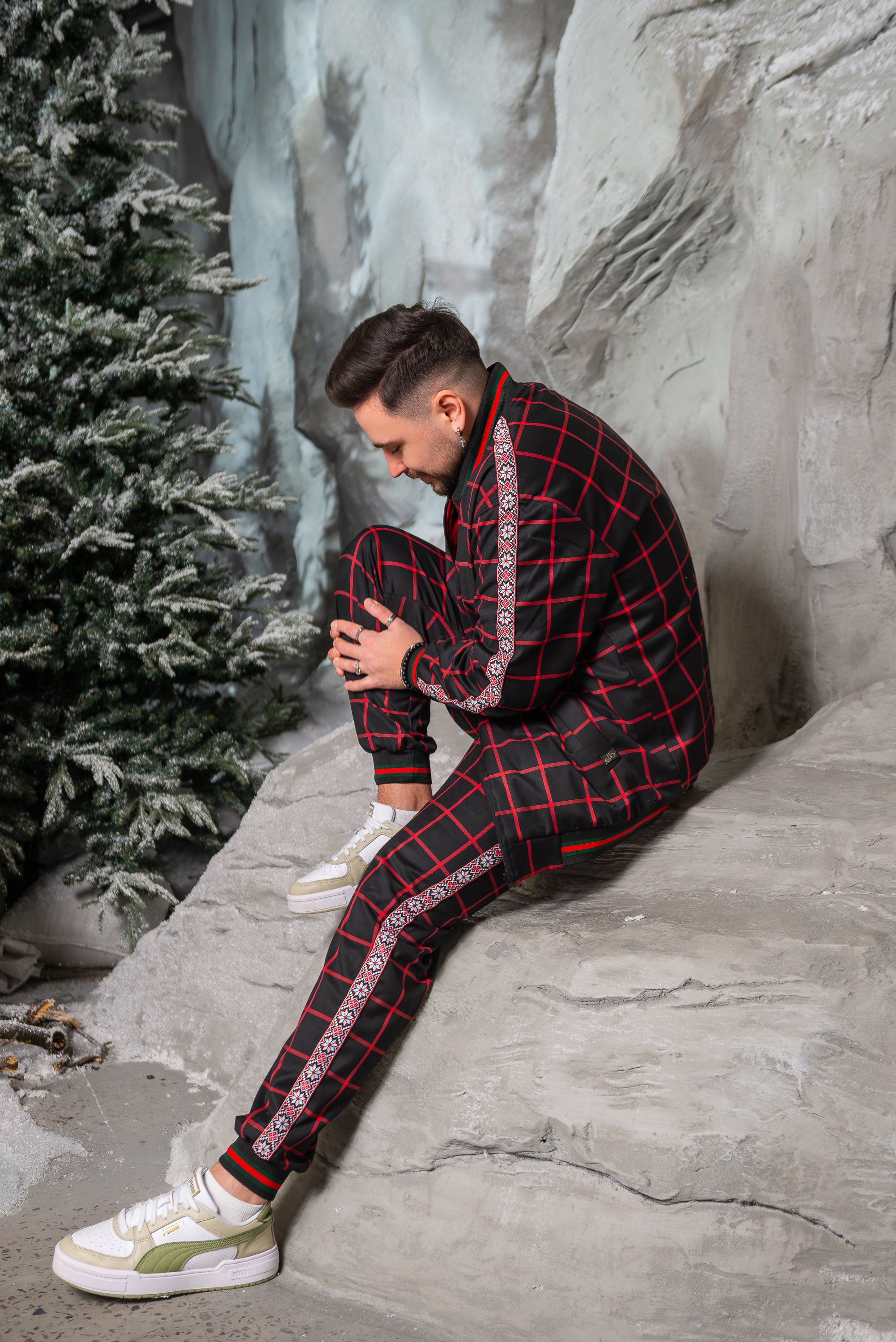 “Gentlemen UA” Men’s Suit